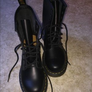 Boots doc martens